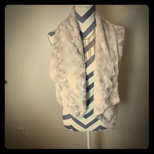 Cream Faux fur vest